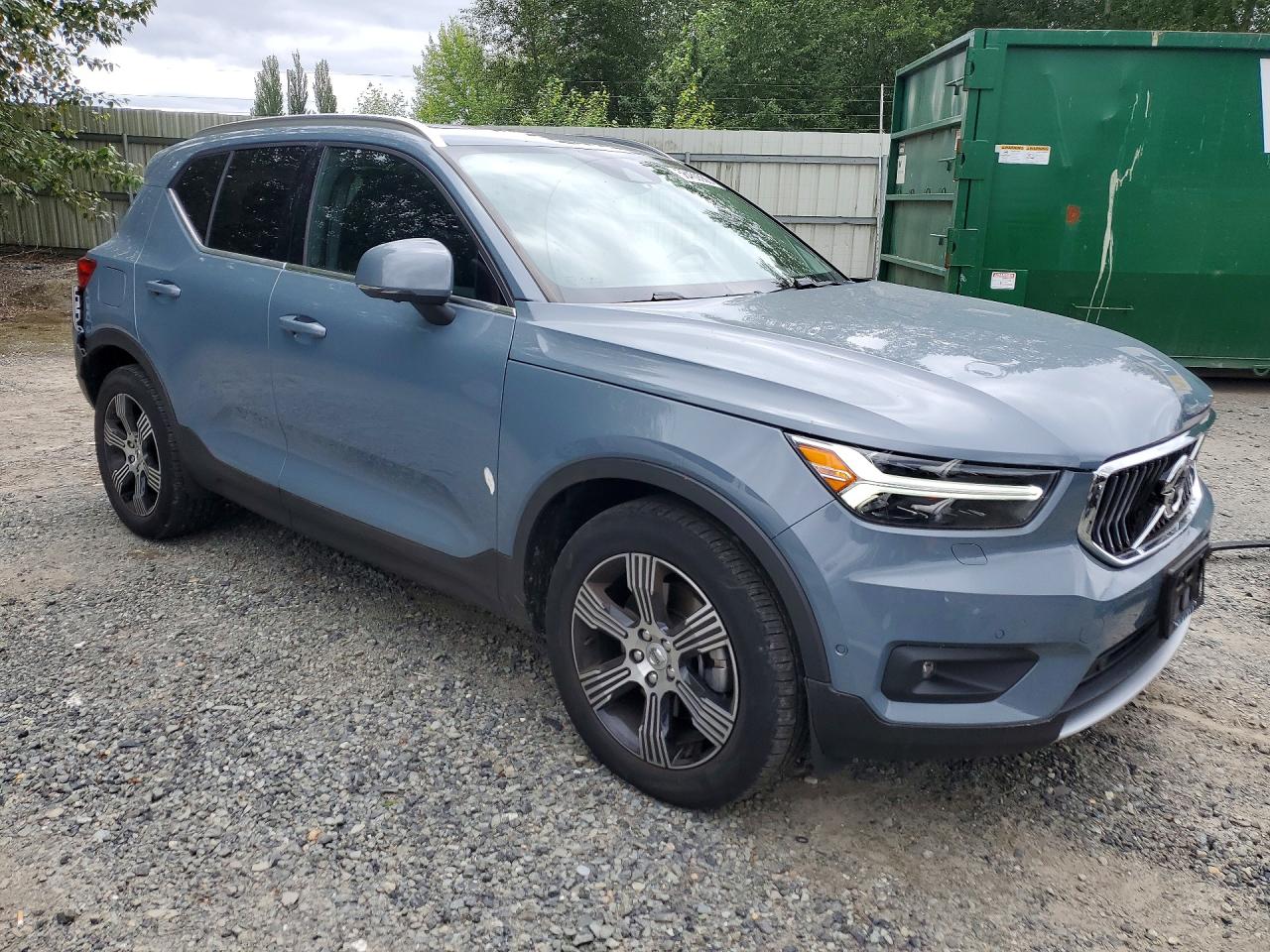 2020 VOLVO XC40