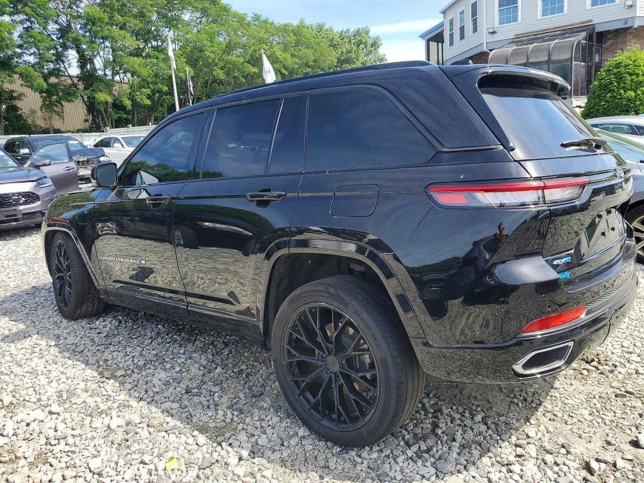2023 JEEP CHEROKEE