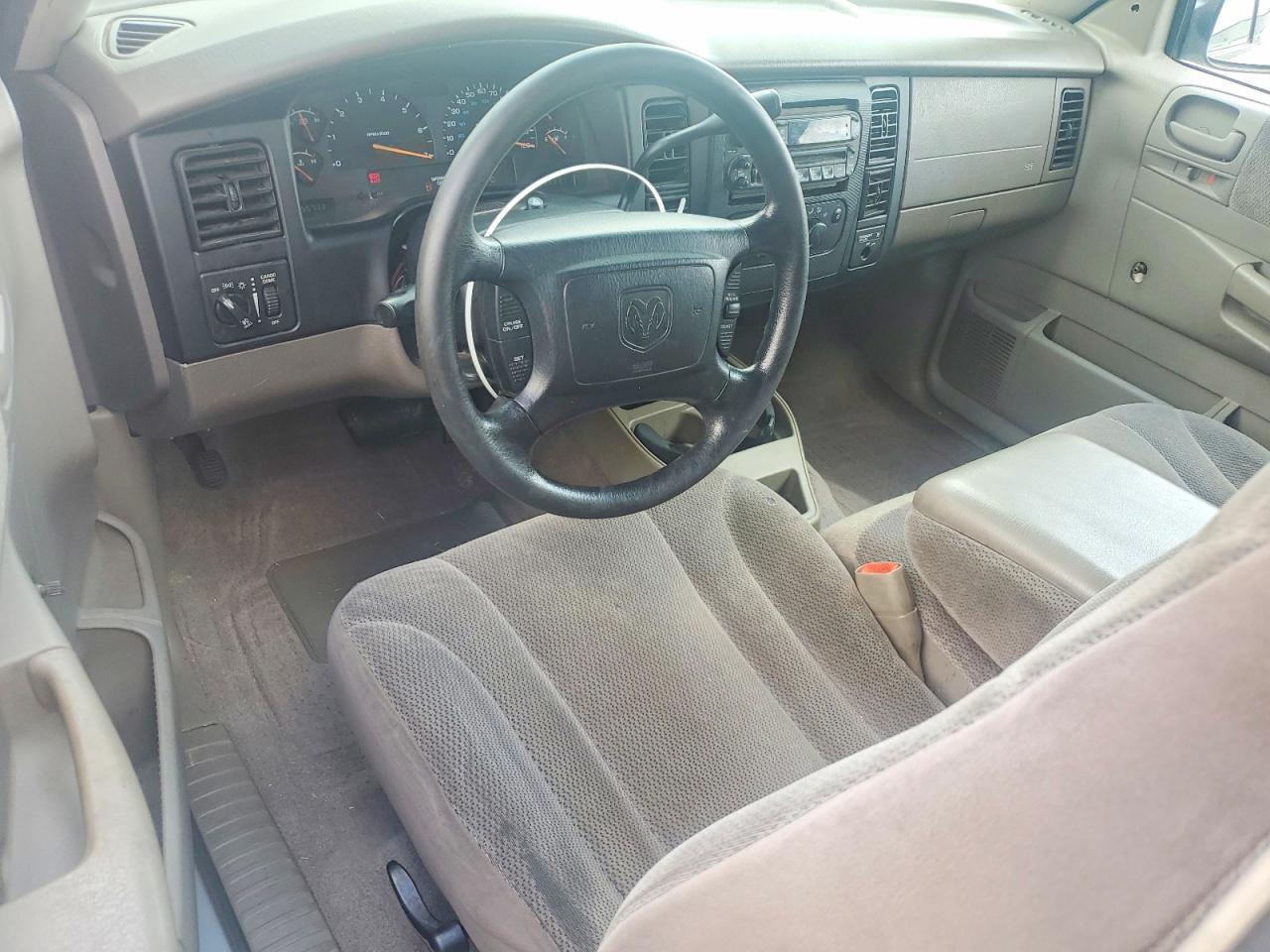 2002 DODGE DAKOTA