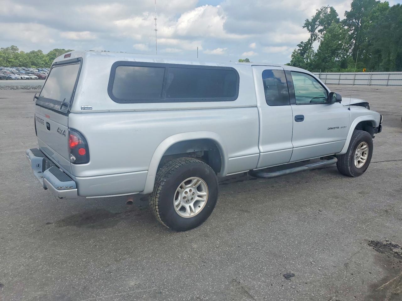 2002 DODGE DAKOTA