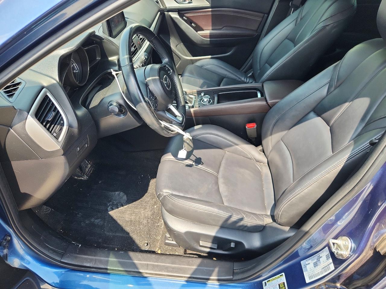 2018 MAZDA 3
