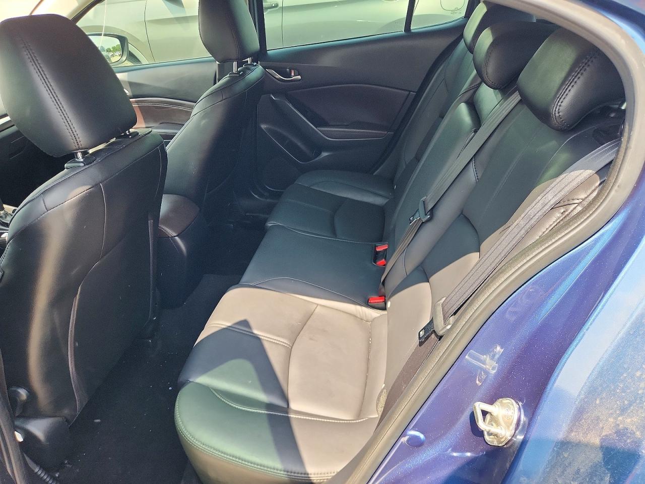 2018 MAZDA 3