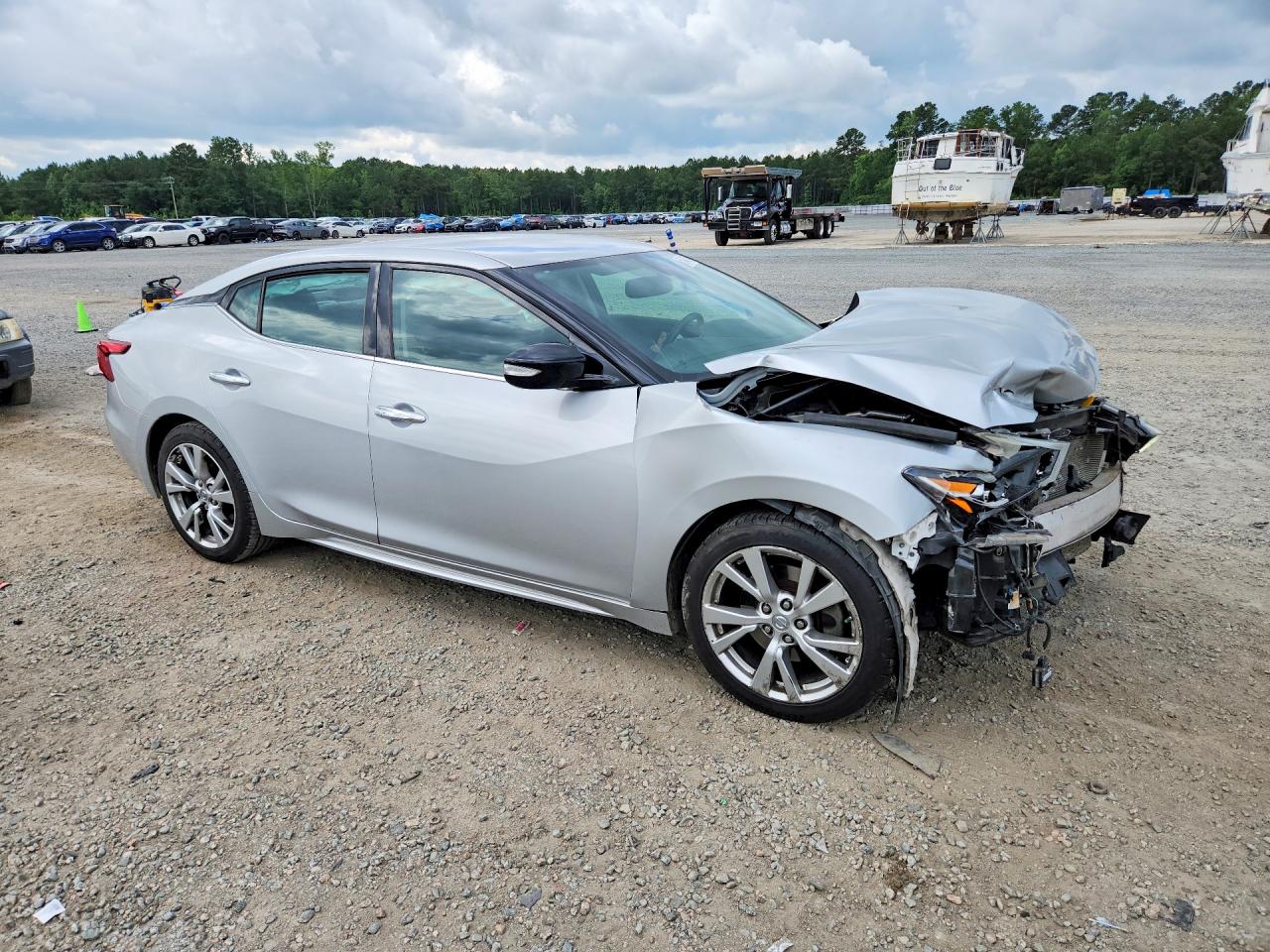 2017 NISSAN MAXIMA
