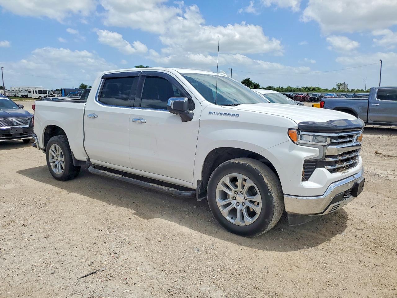 2024 CHEVROLET SILVERADO