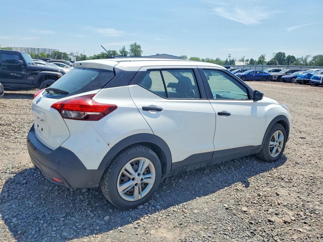 2020 NISSAN KICKS