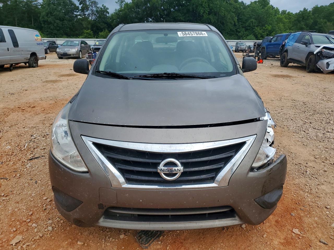 2015 NISSAN VERSA