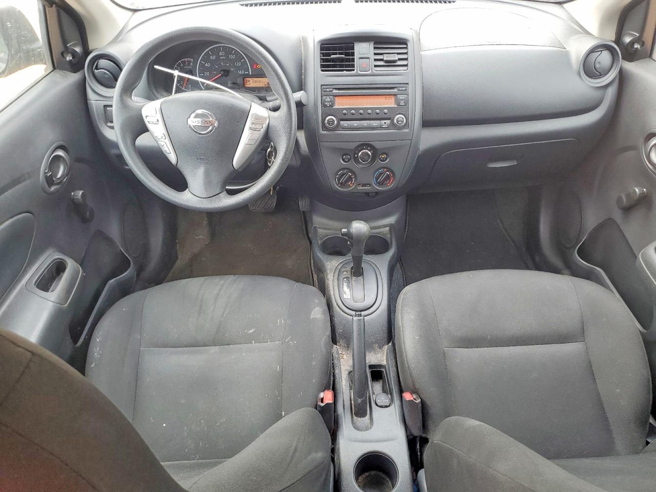 2015 NISSAN VERSA