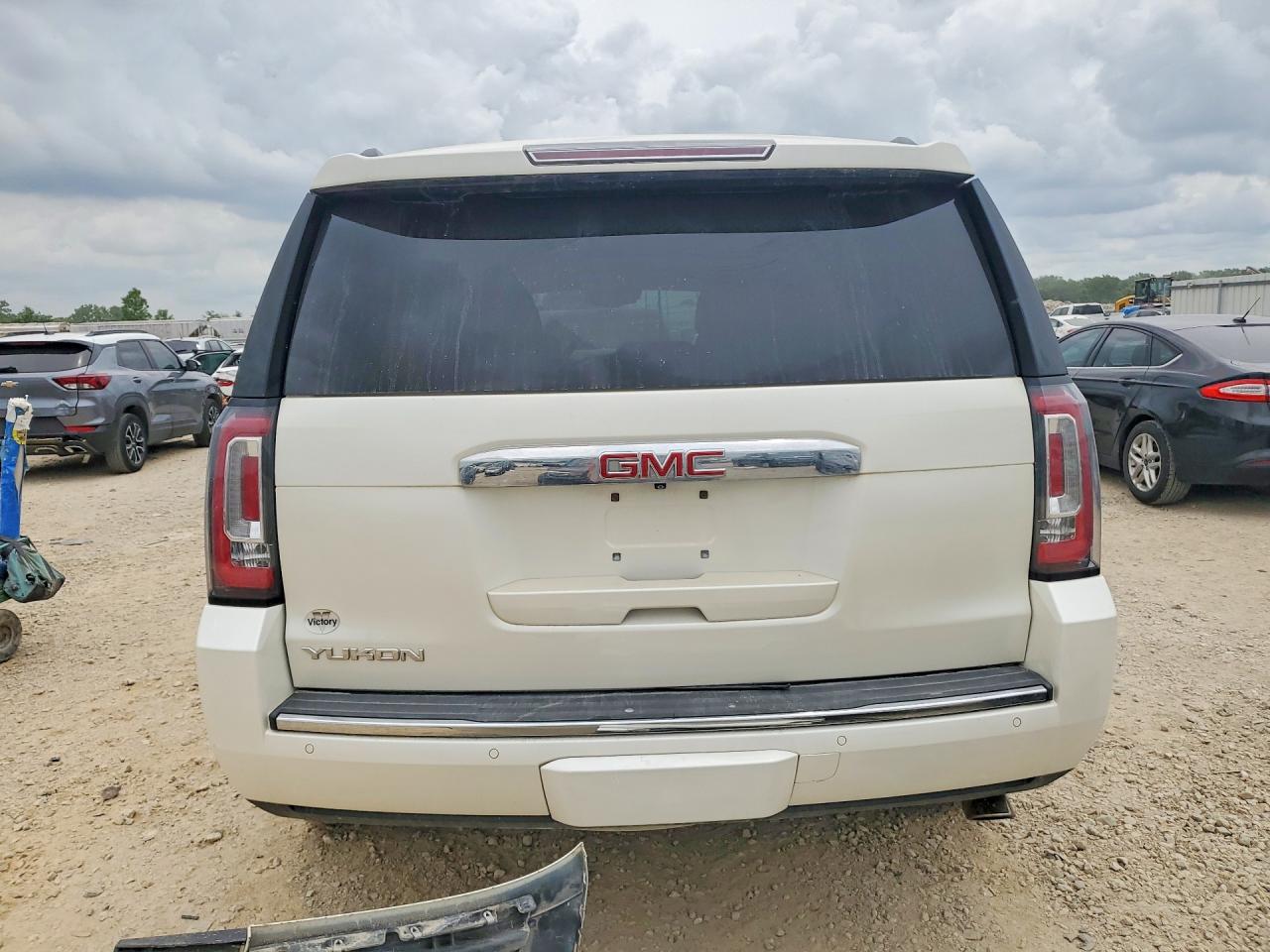 2015 GMC YUKON
