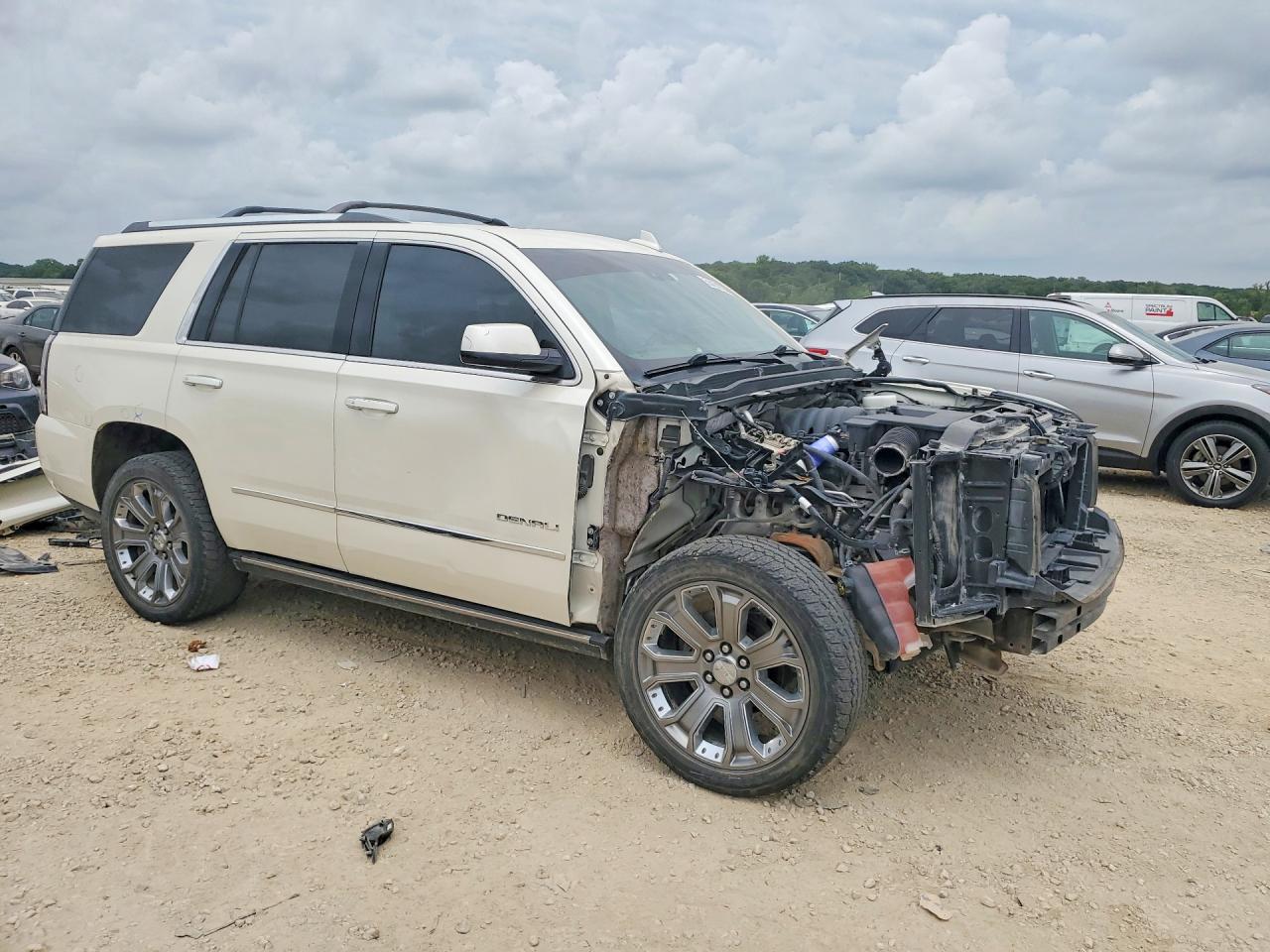 2015 GMC YUKON