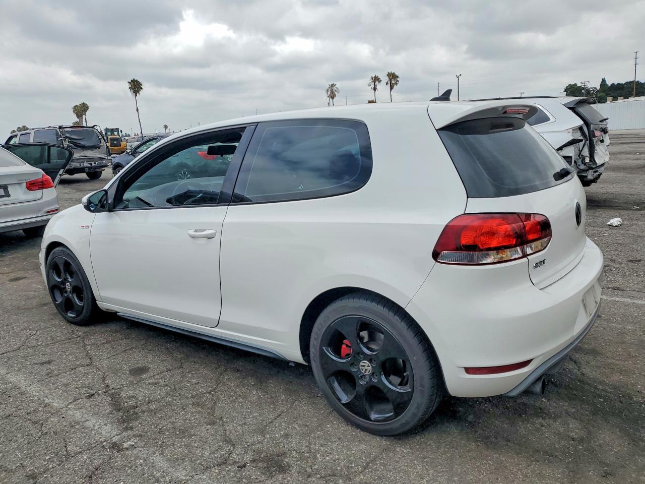 2010 VOLKSWAGEN GTI