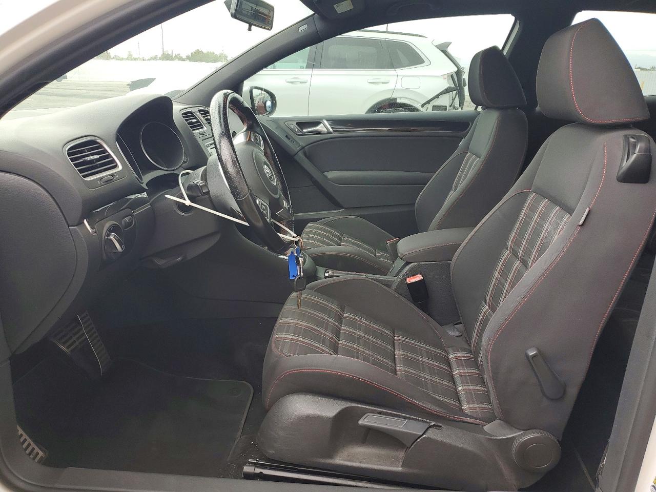2010 VOLKSWAGEN GTI
