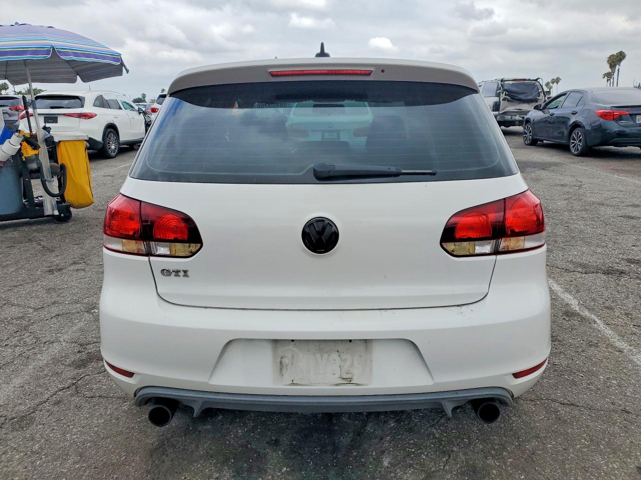 2010 VOLKSWAGEN GTI