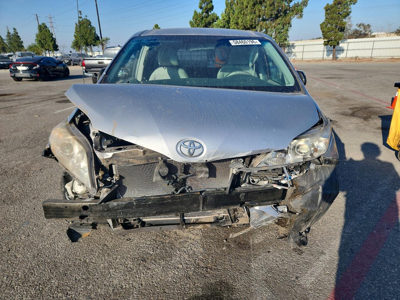 2013 TOYOTA SIENNA