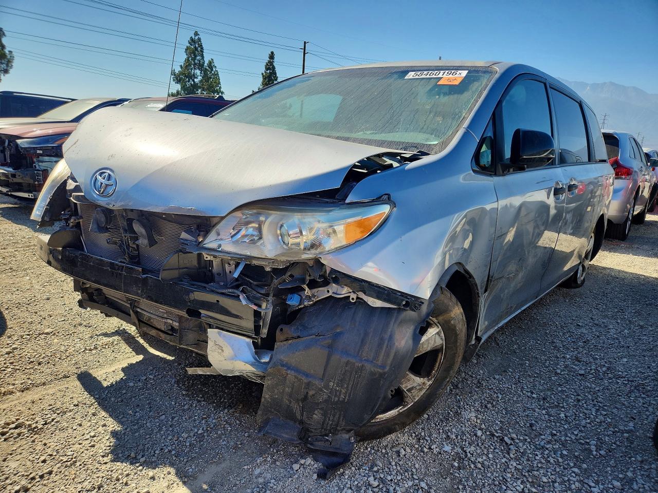 2013 TOYOTA SIENNA