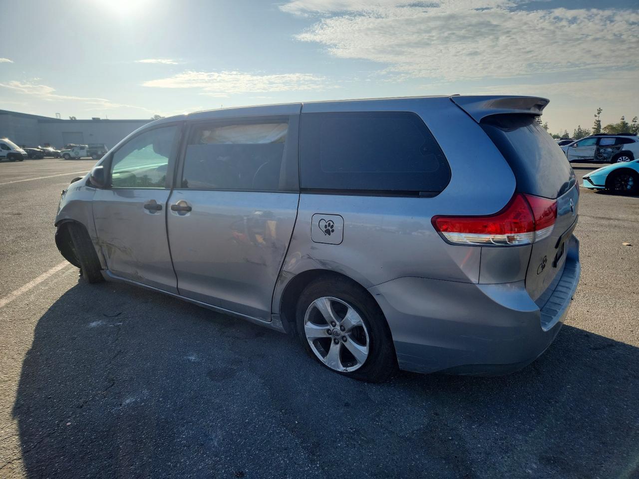 2013 TOYOTA SIENNA