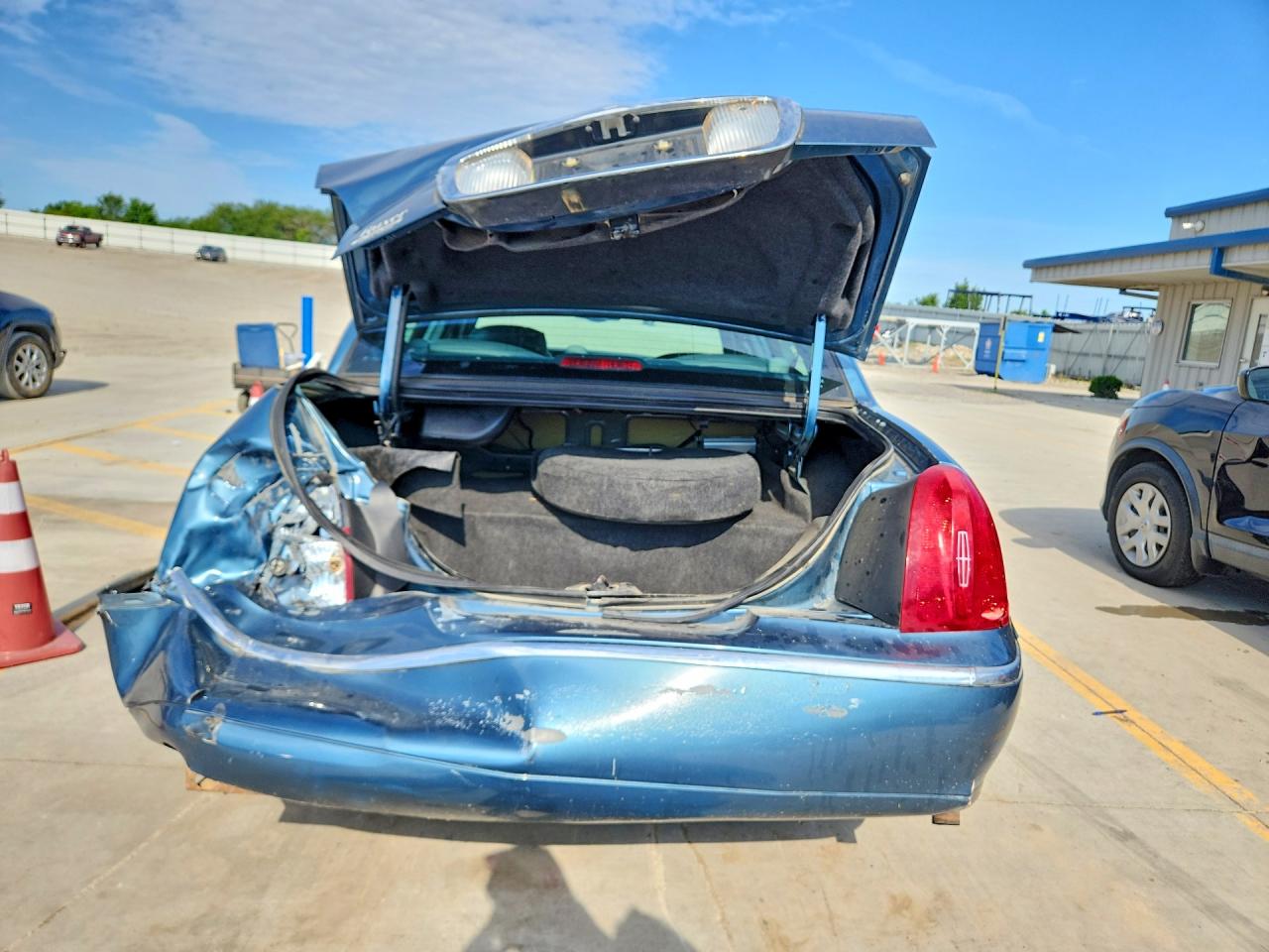 2002 LINCOLN TOWNCAR