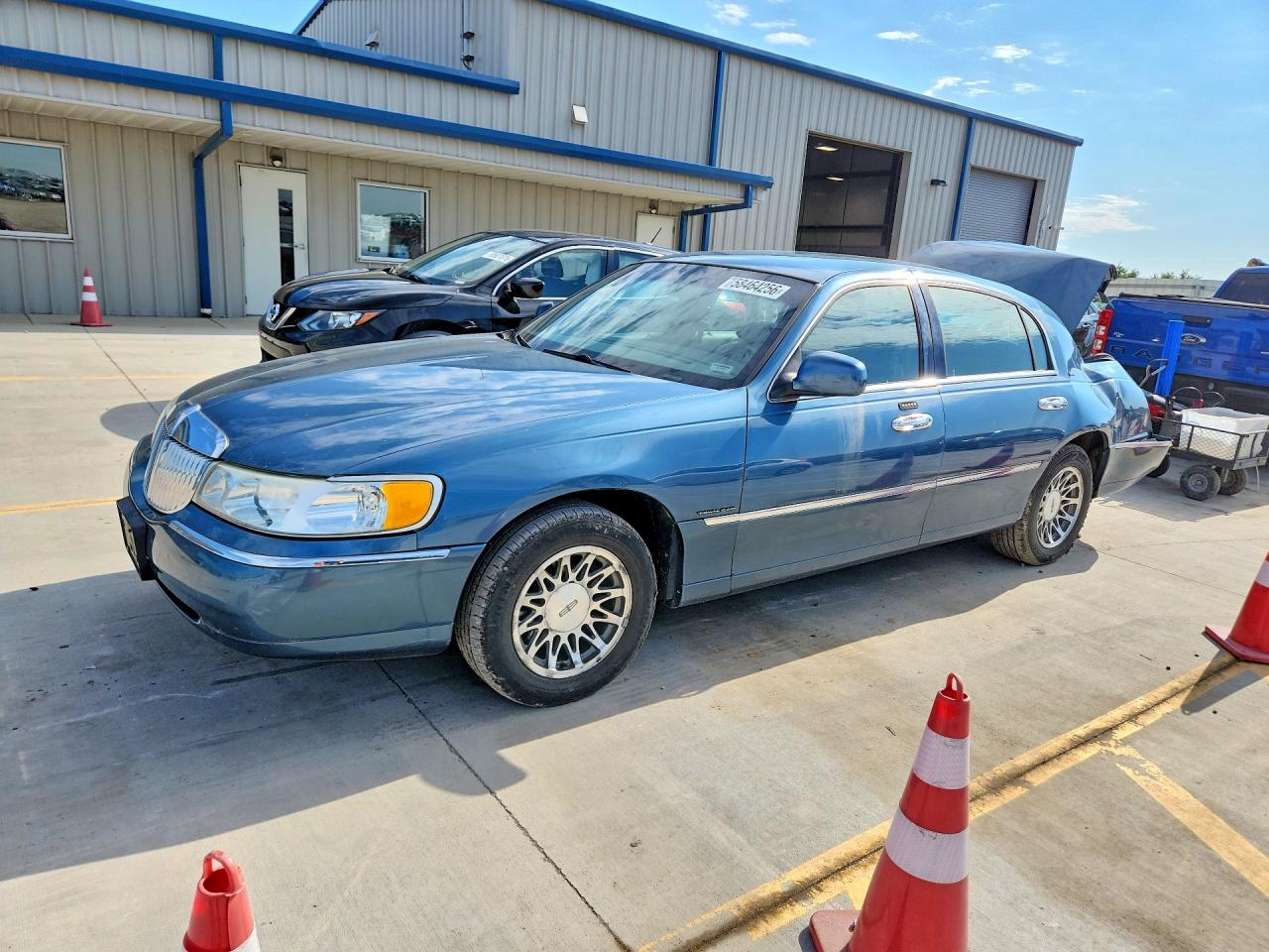 2002 LINCOLN TOWNCAR