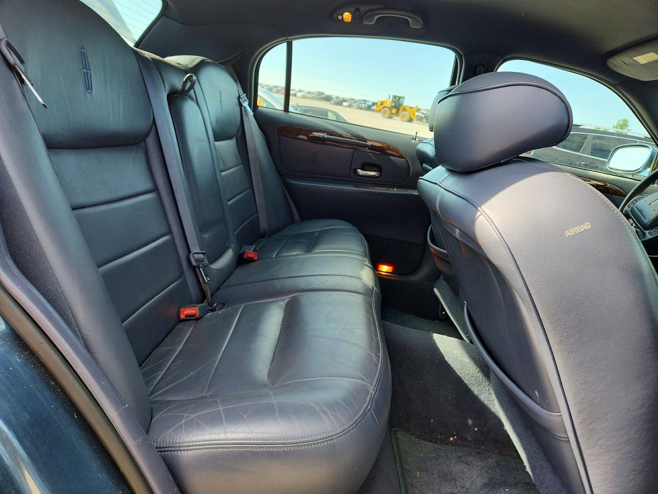 2002 LINCOLN TOWNCAR
