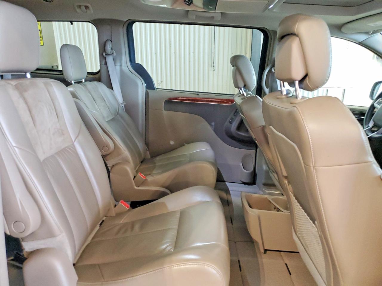 2016 CHRYSLER MINIVAN