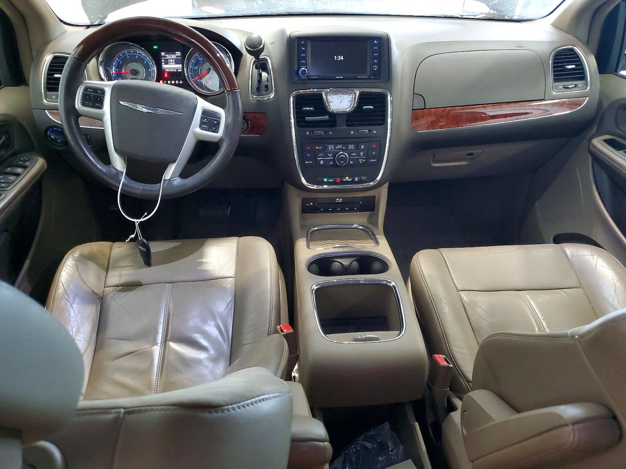 2016 CHRYSLER MINIVAN