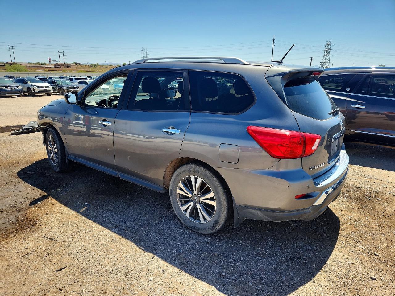 2017 NISSAN PATHFINDER