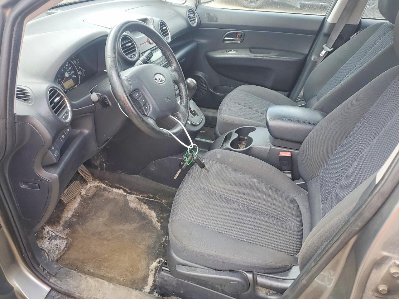 2012 KIA RONDO