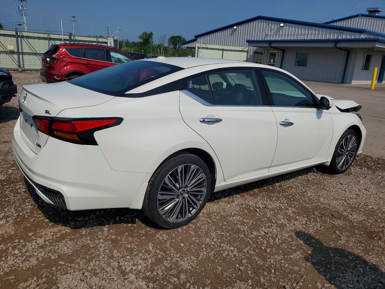 2024 NISSAN ALTIMA