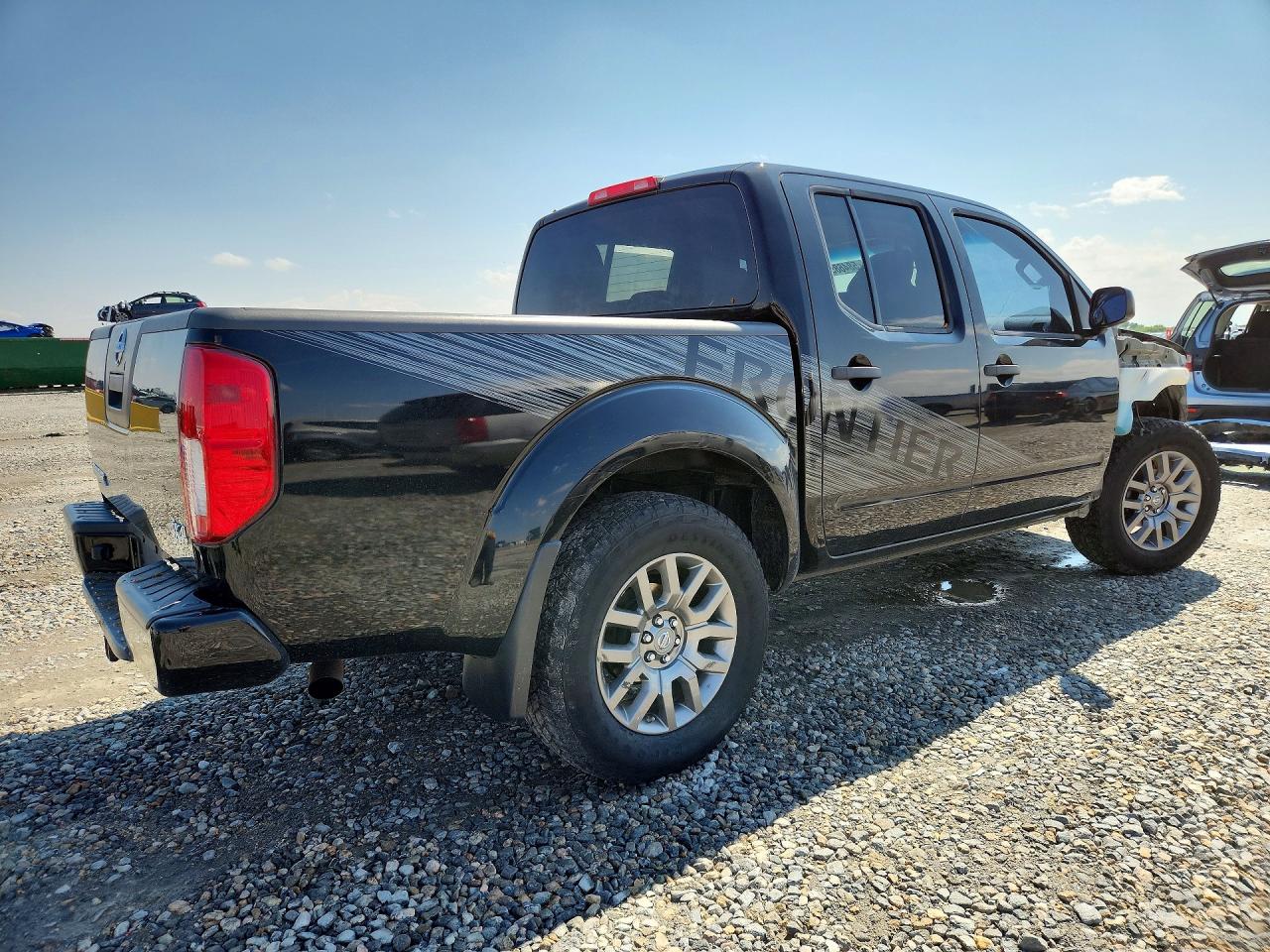 2012 NISSAN FRONTIER