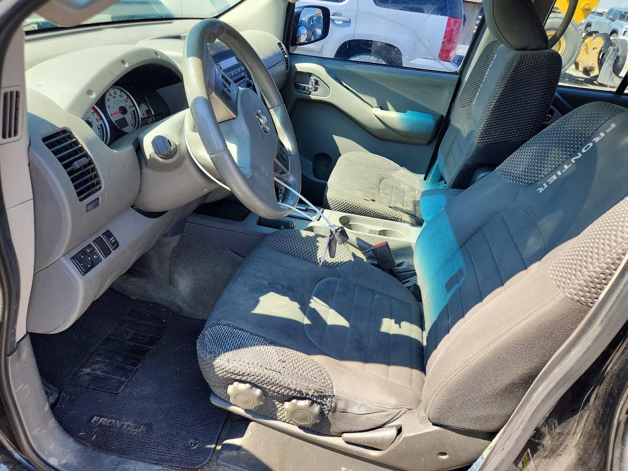 2012 NISSAN FRONTIER