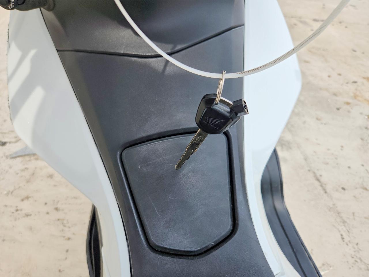 2015 HONDA PCX