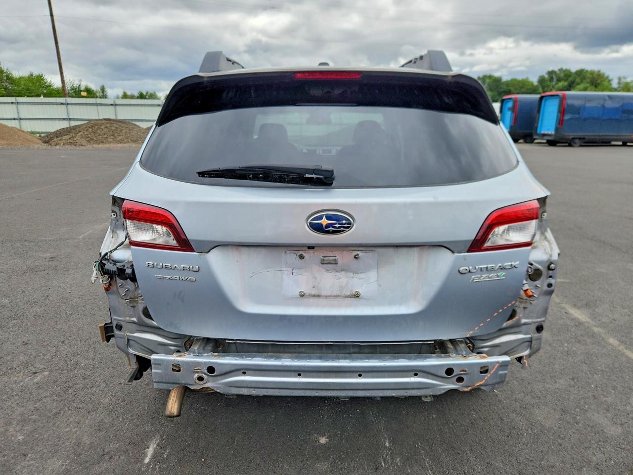 2015 SUBARU OUTBACK