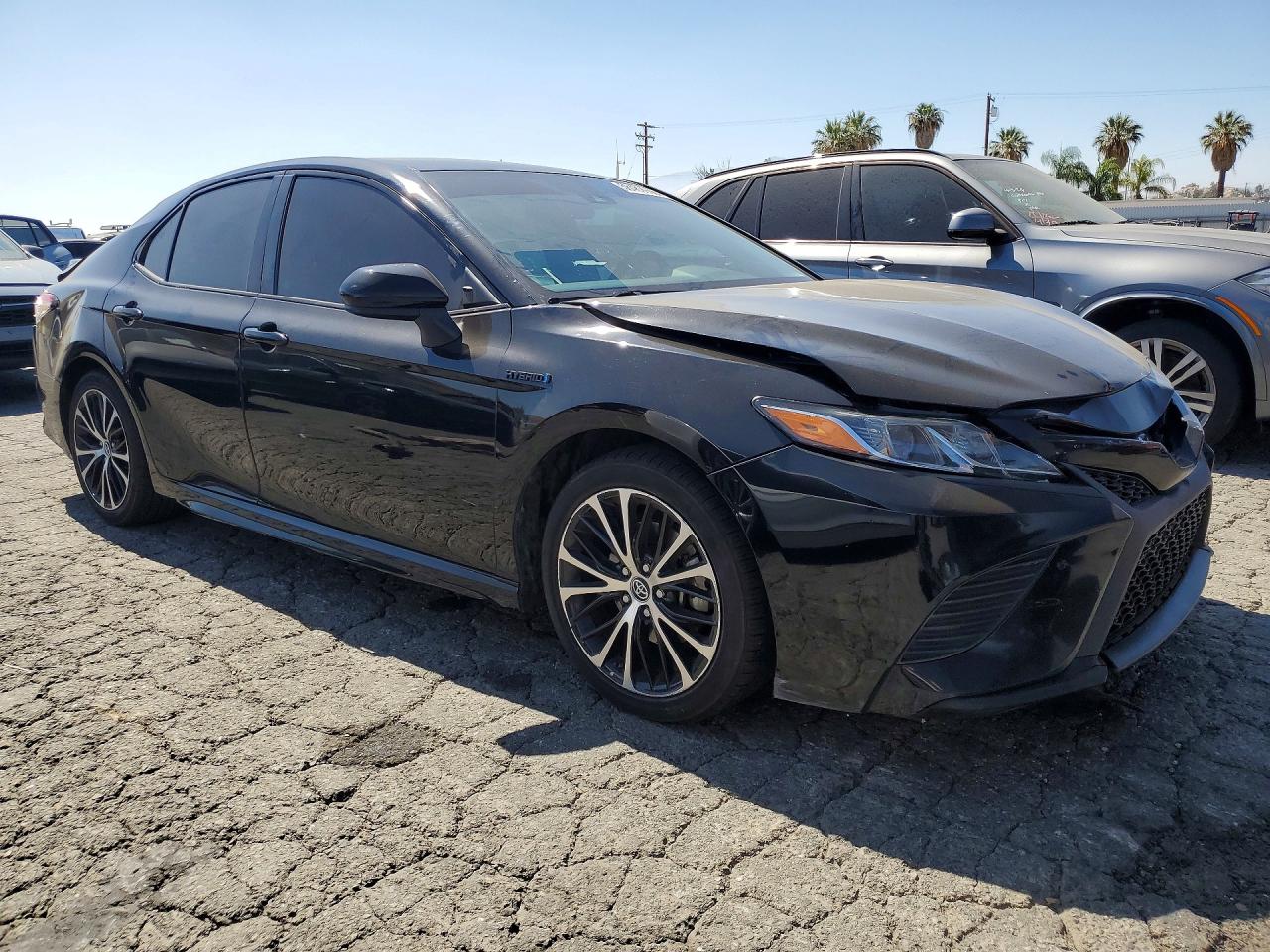 2019 TOYOTA CAMRY