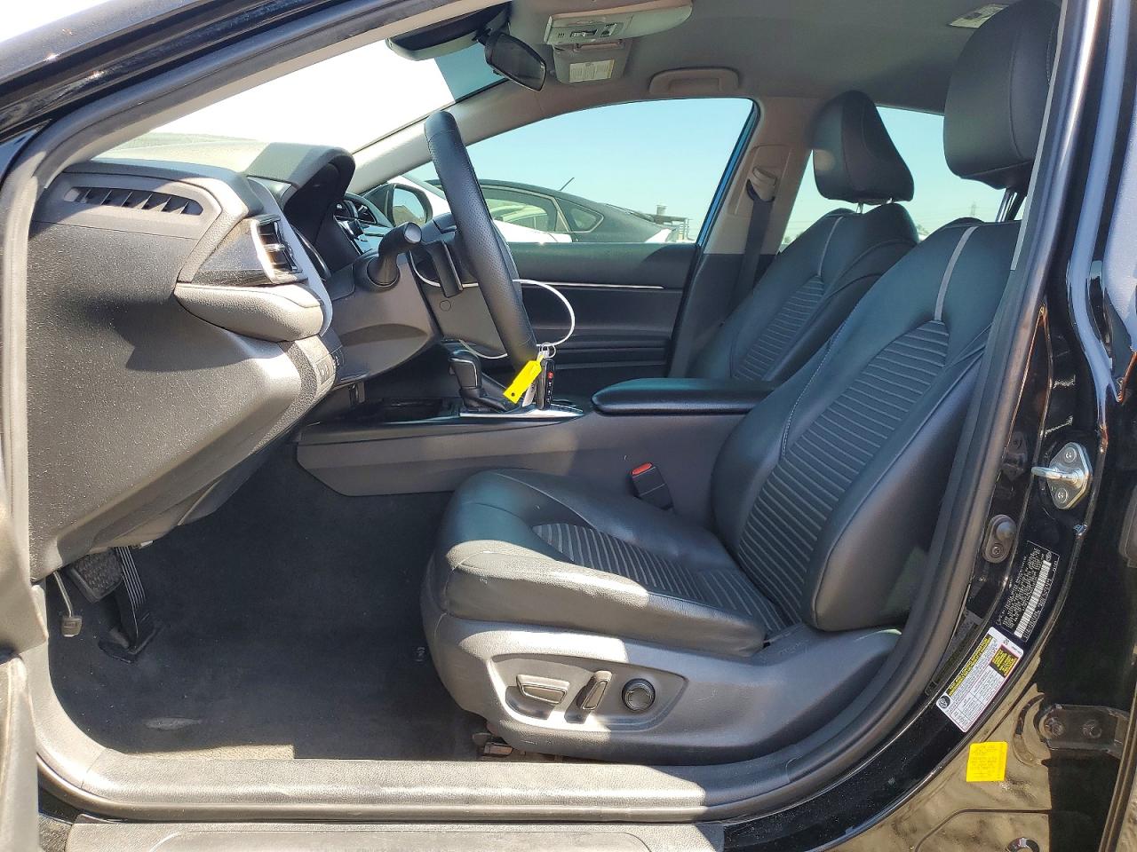 2019 TOYOTA CAMRY