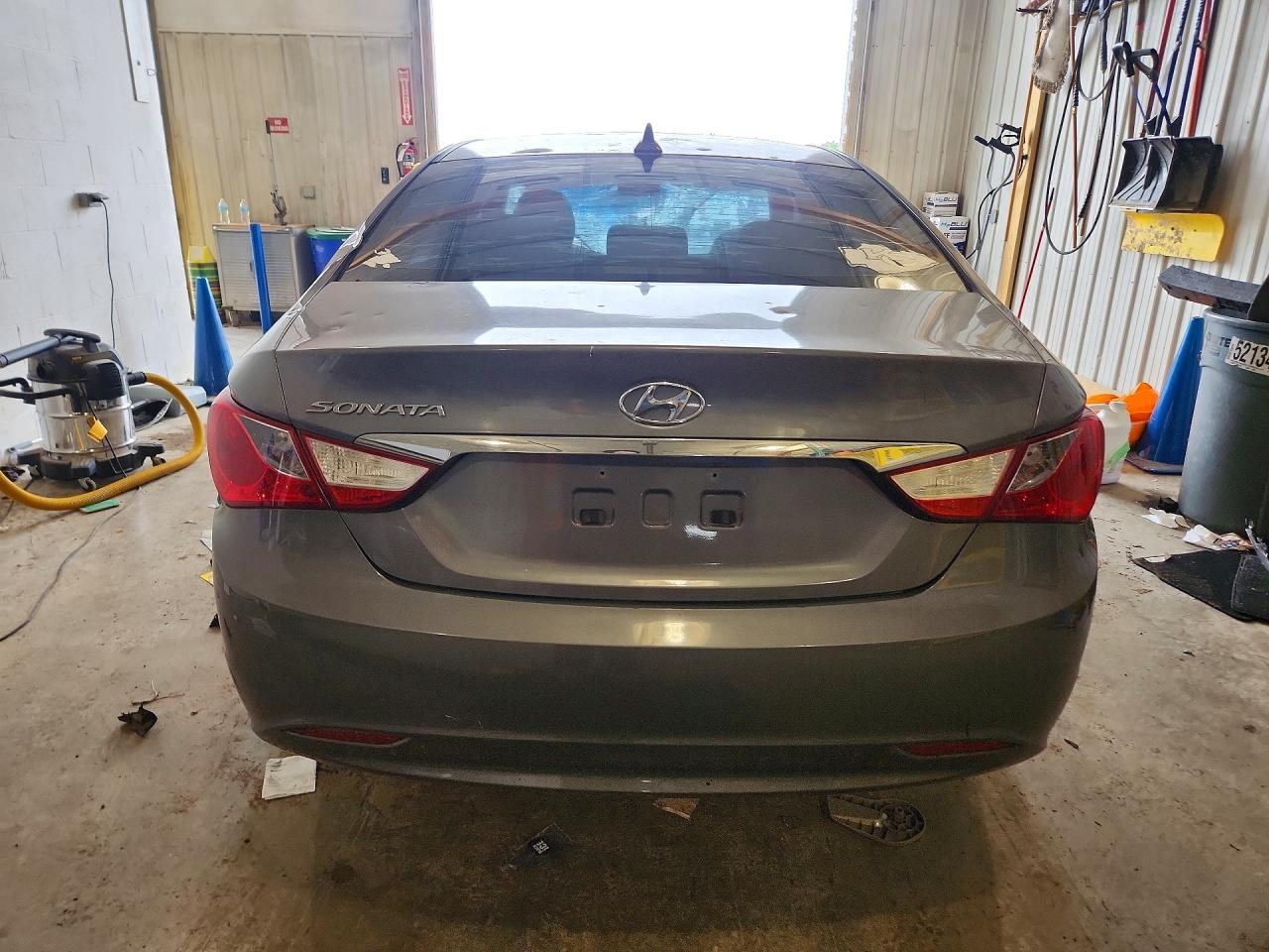 2011 HYUNDAI SONATA