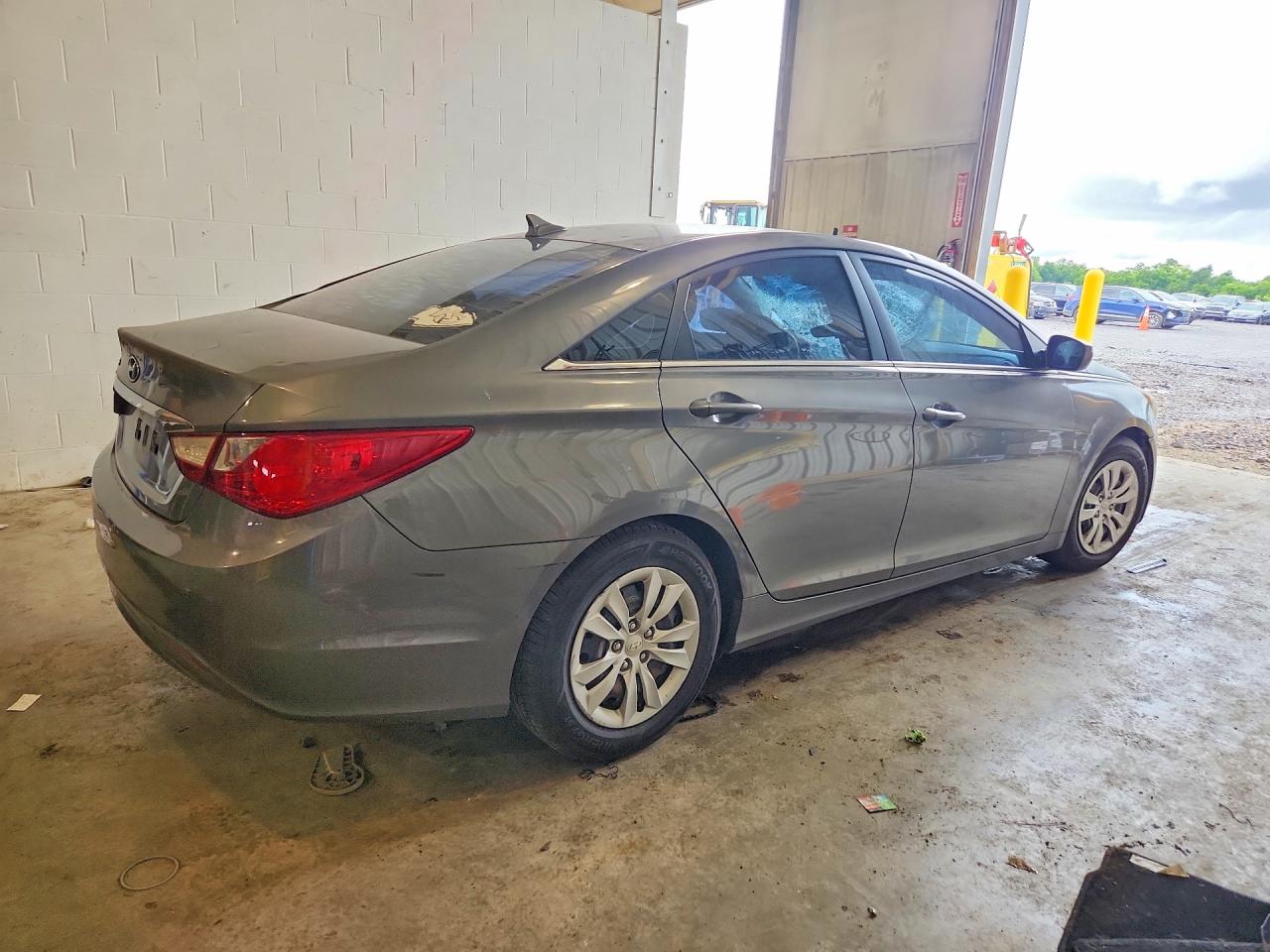 2011 HYUNDAI SONATA