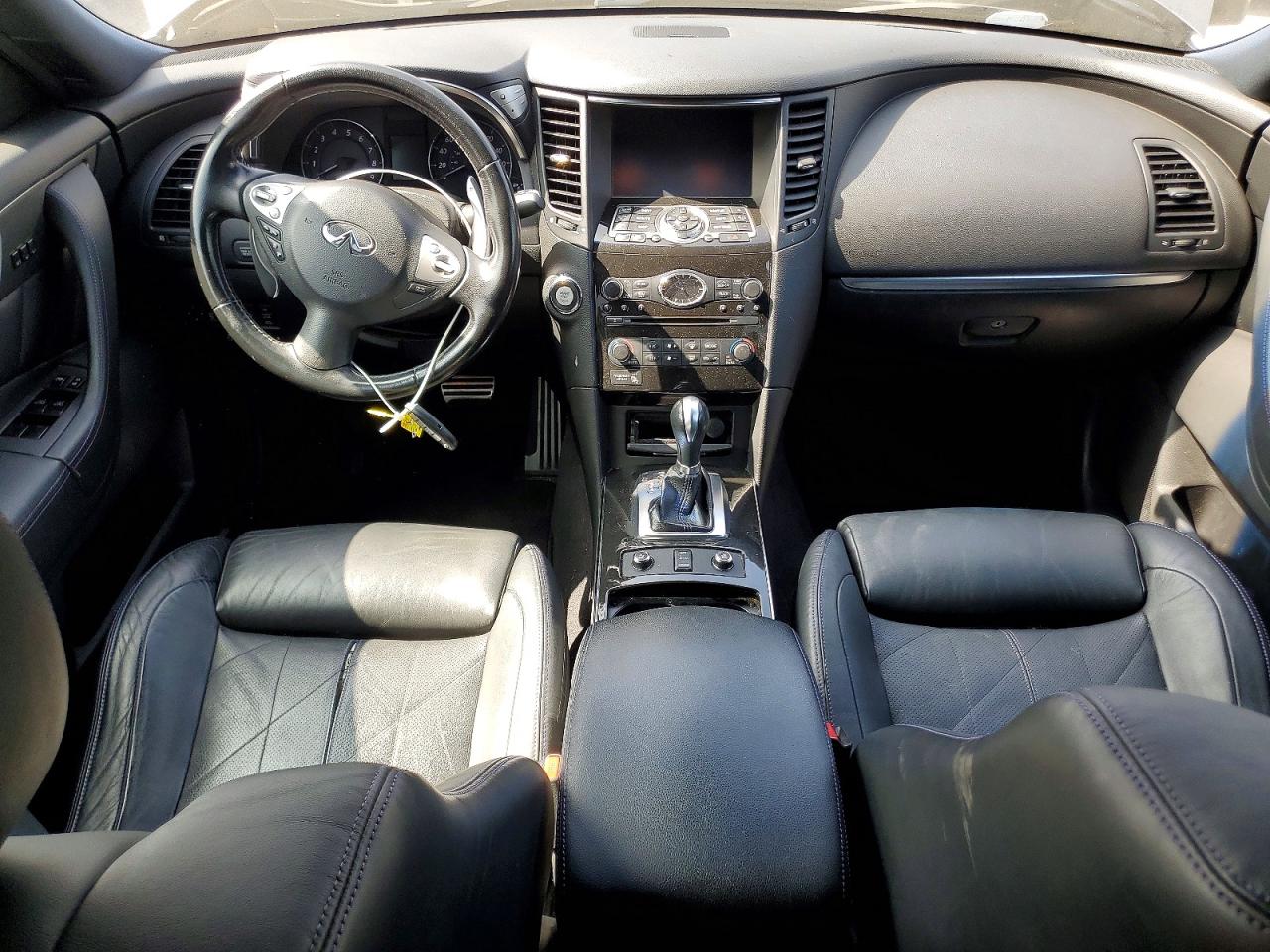 2017 INFINITI QX70