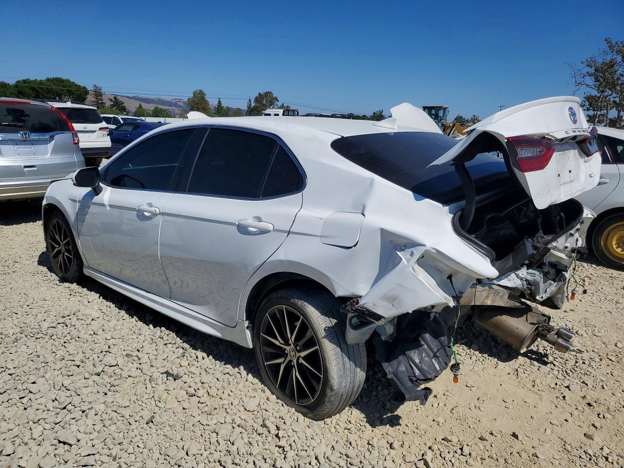 2024 TOYOTA CAMRY