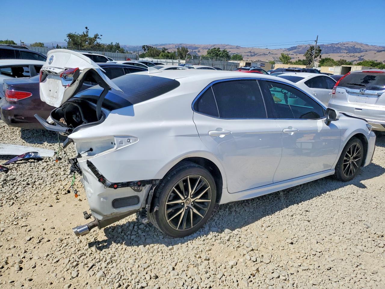 2024 TOYOTA CAMRY