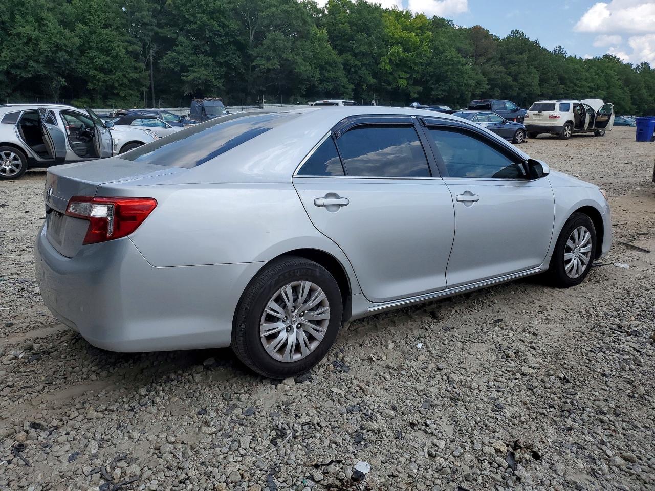 2014 TOYOTA CAMRY