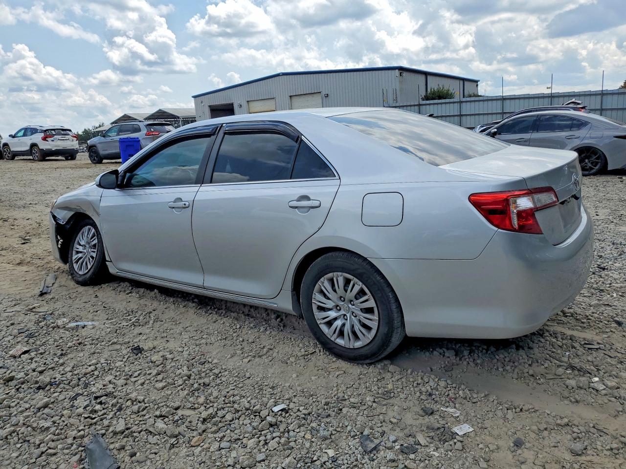 2014 TOYOTA CAMRY