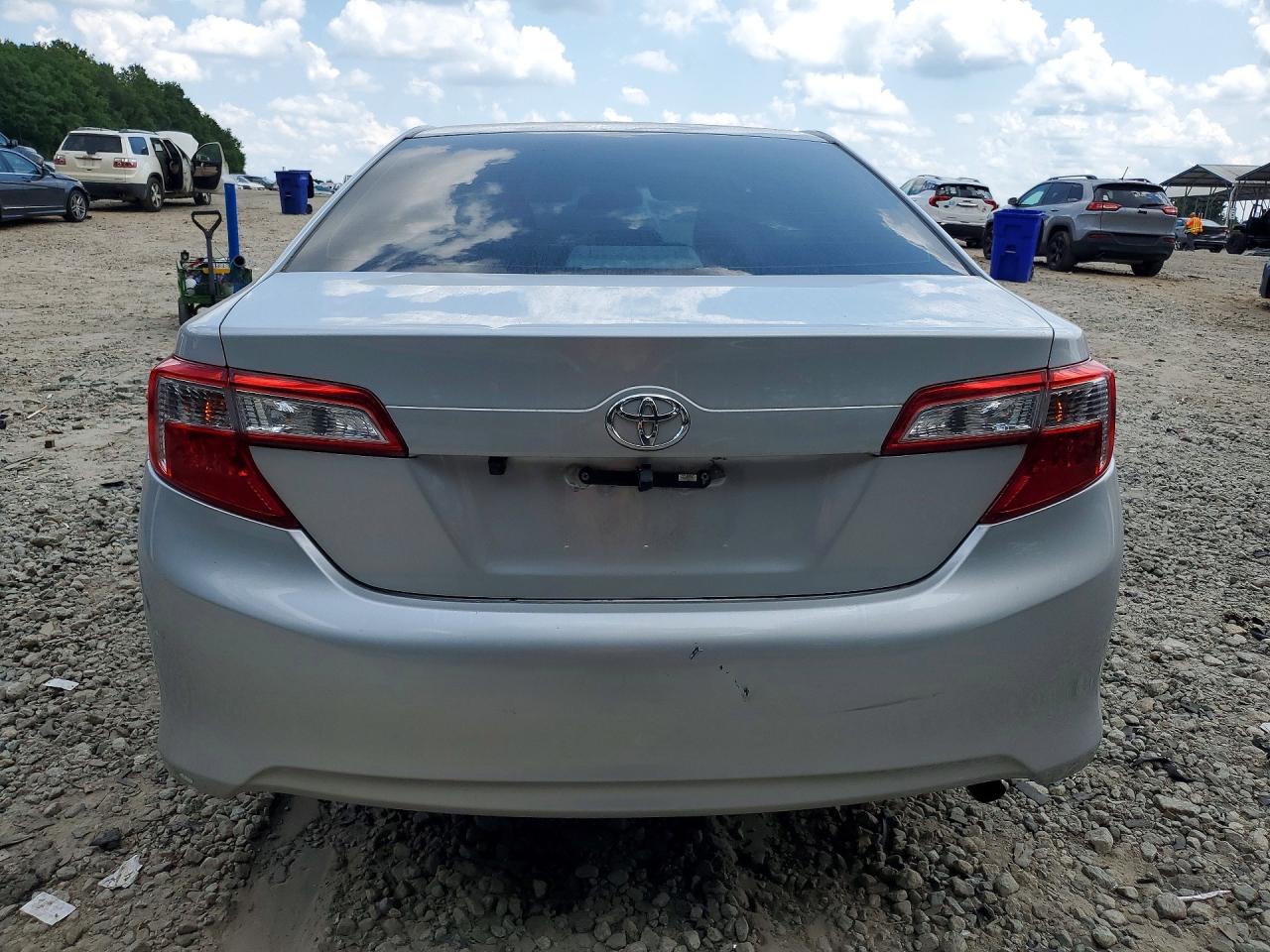 2014 TOYOTA CAMRY