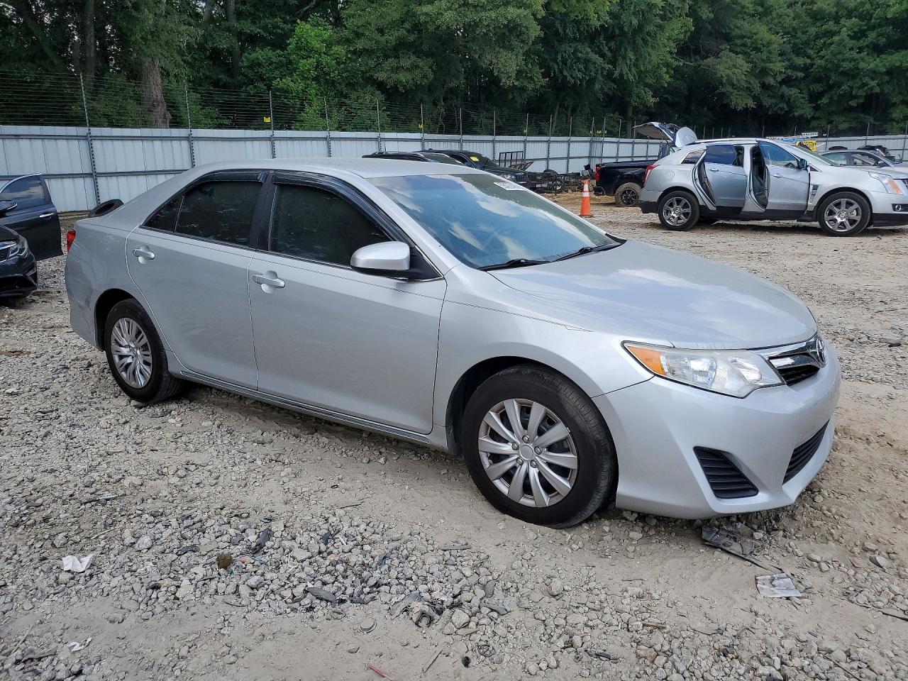 2014 TOYOTA CAMRY