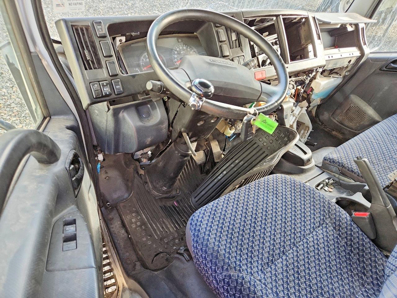 2024 ISUZU NPR