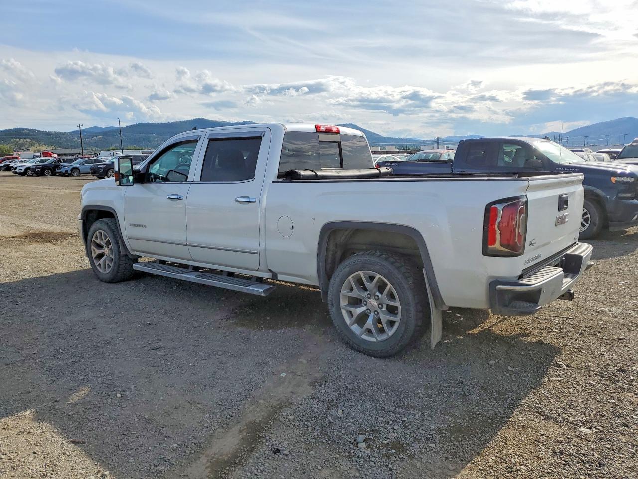 2018 GMC SIERRA