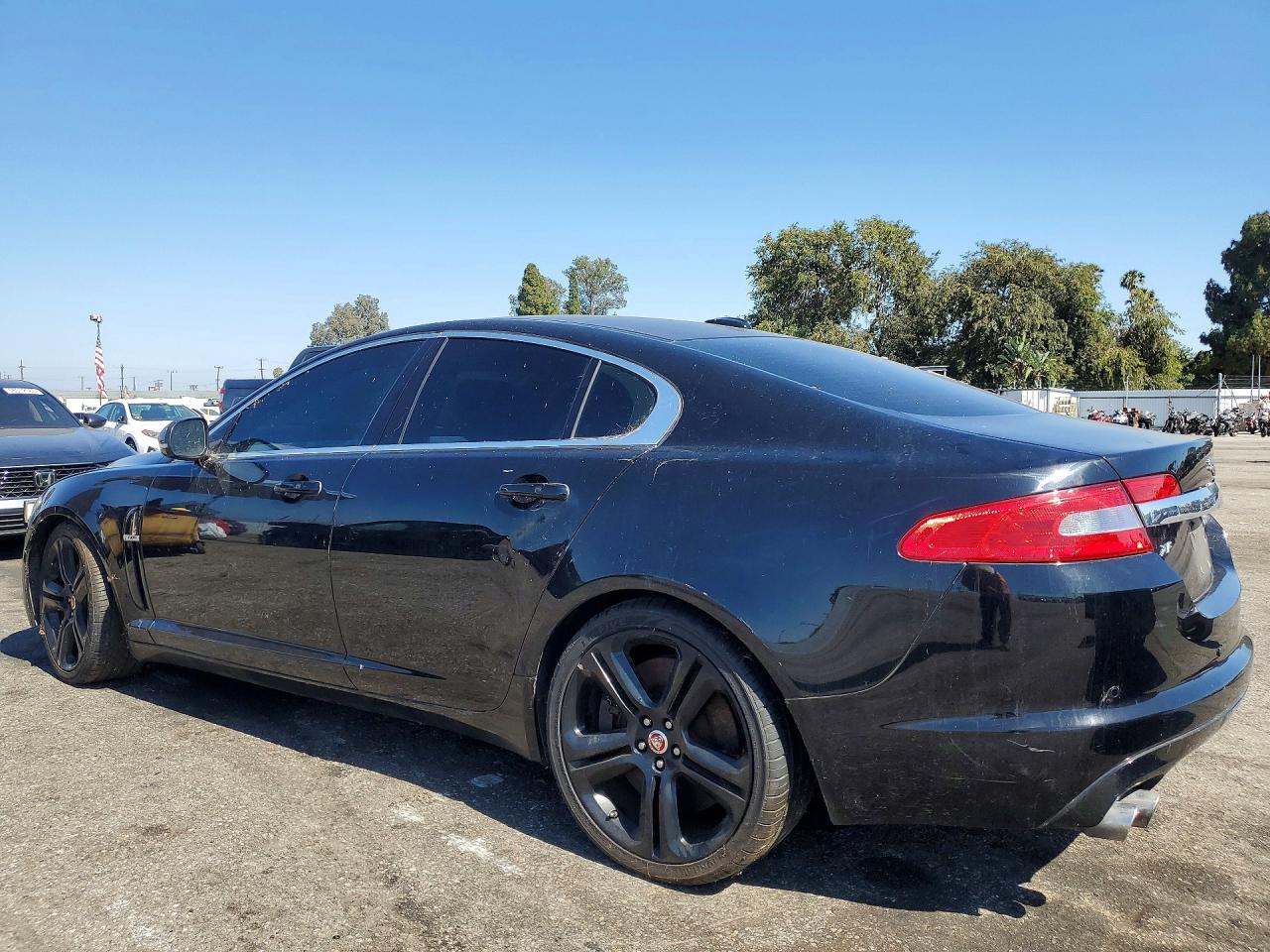 2011 JAGUAR XF