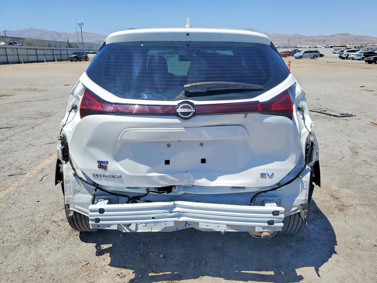 2023 NISSAN KICKS