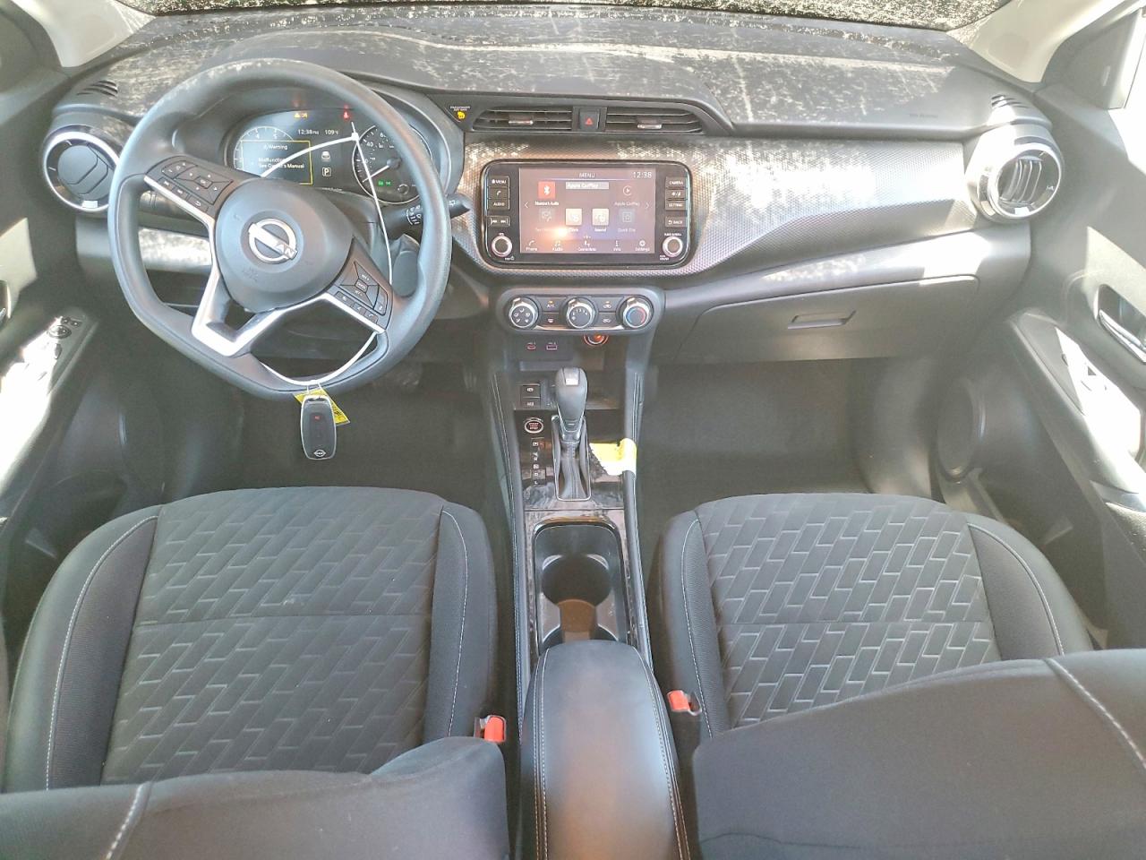 2023 NISSAN KICKS