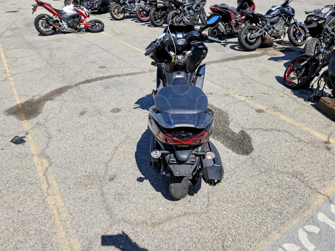 2022 KYMCO USA INC X-TOWN 300