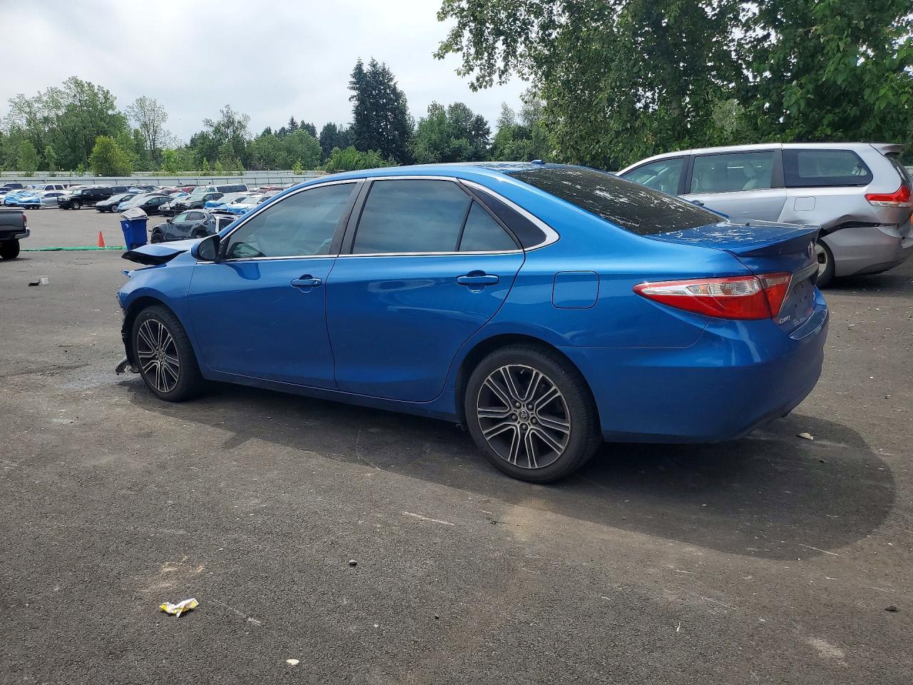2016 TOYOTA CAMRY