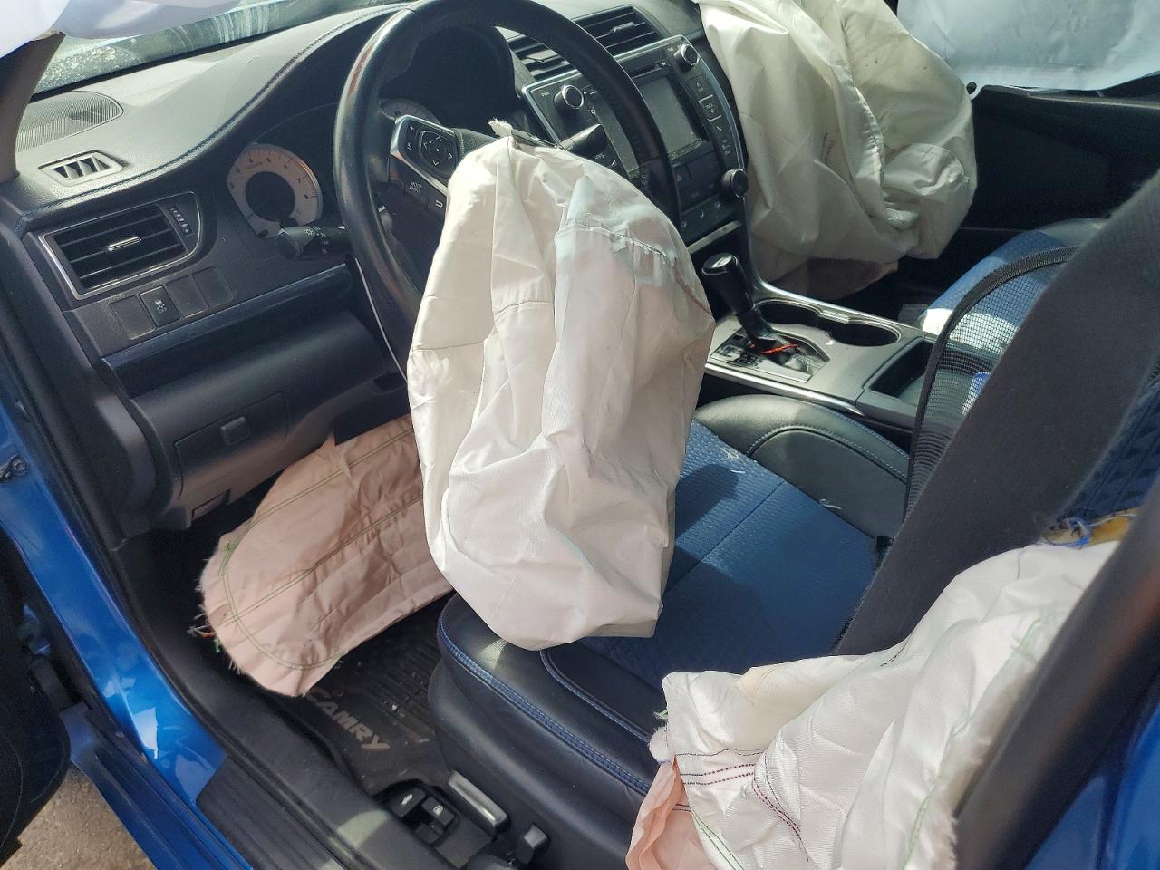 2016 TOYOTA CAMRY